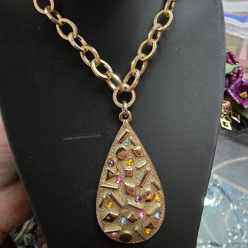Sarah Coventry Pendant Necklace